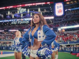 NETFLIX - DALLAS COWBOY CHEERL